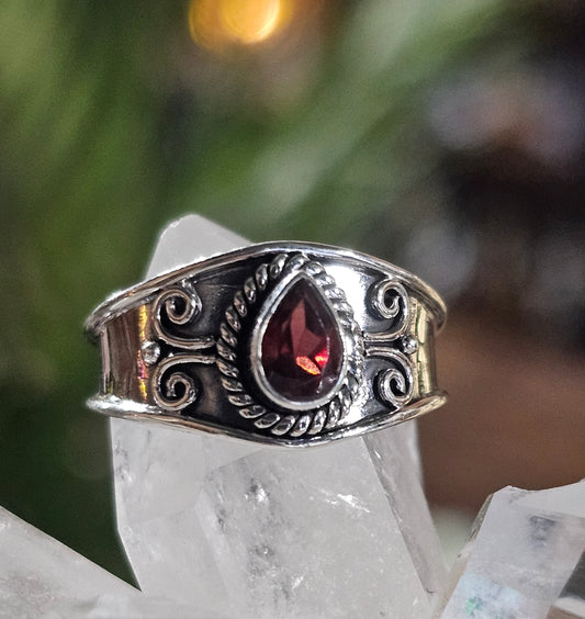 Size 6.5 Garnet Ring
