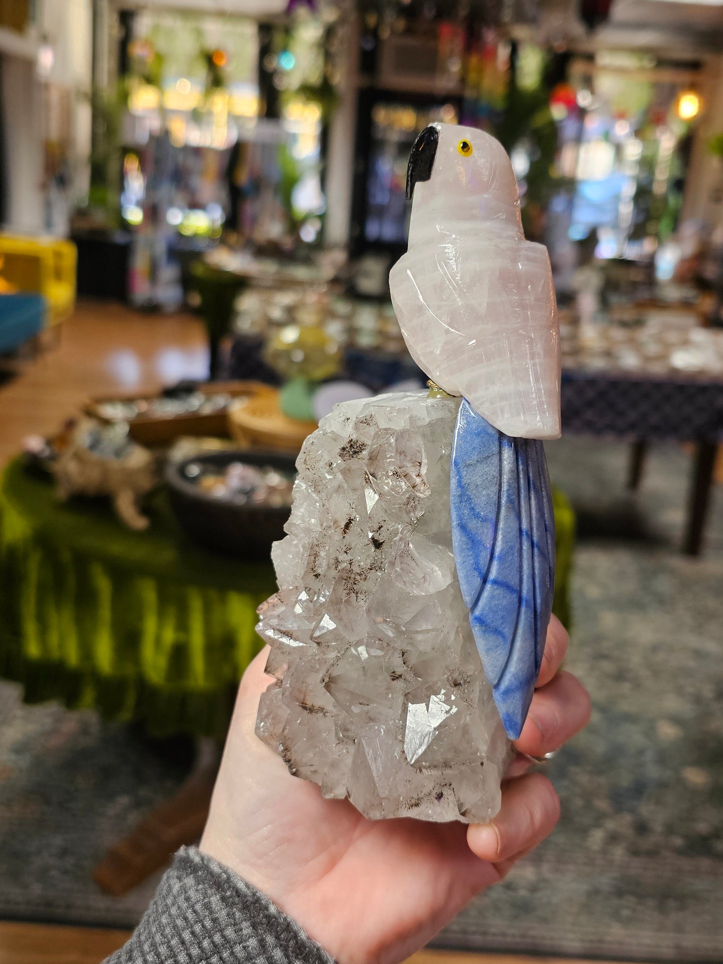 Bird Carving on Included Quartz Cutbase