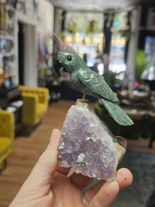 Serpentine Cockatoo Carving on Amethyst Freeform