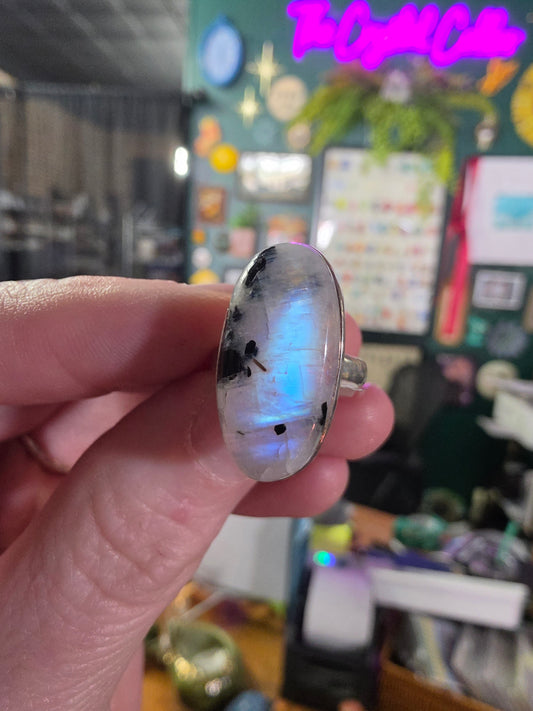 Rainbow Moonstone Size 5.5