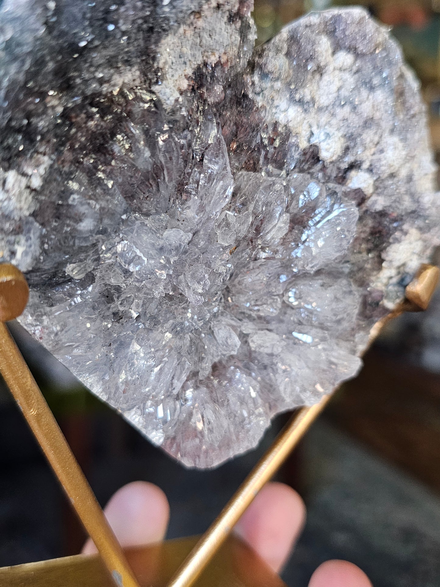 Druzy Amethyst Heart on Stand