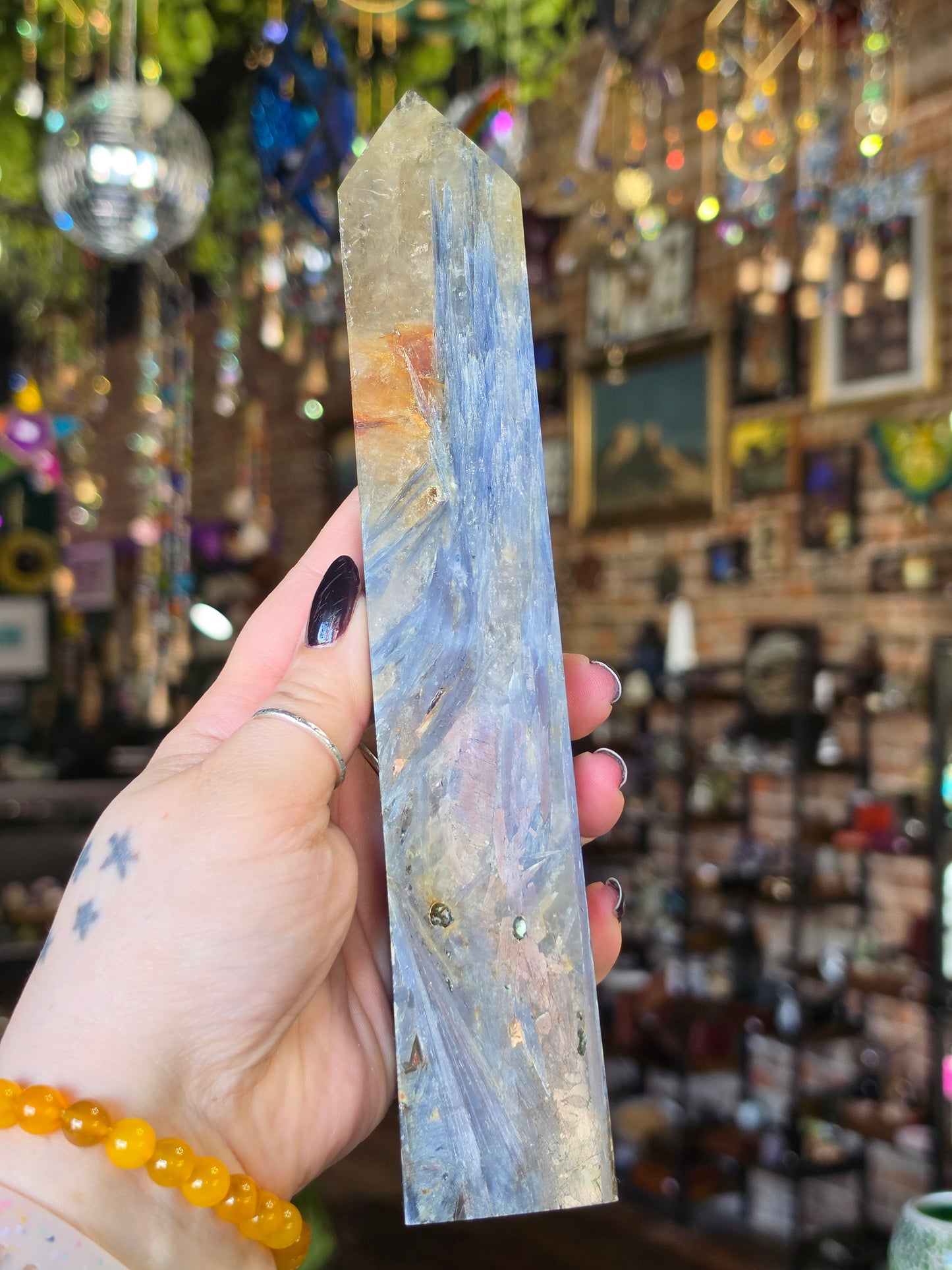 Blue Kyanite in Quartz Tower