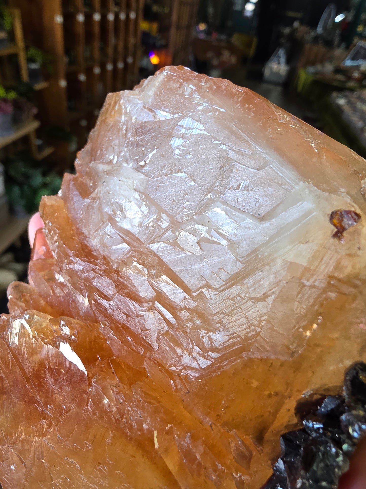 Sphalerite on Calcite