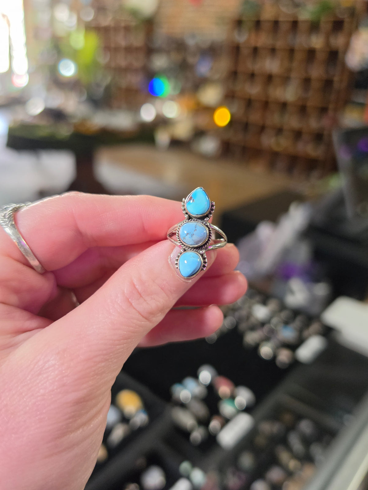 Golden Hills Turquoise Size 7