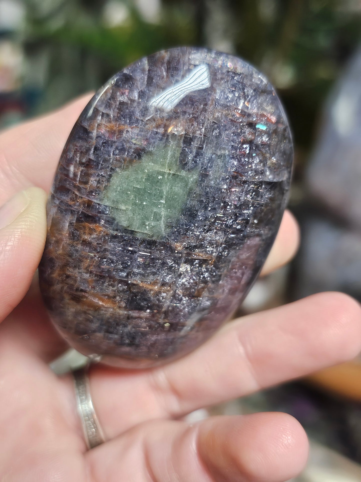 Cordierite Palmstone (lolite)