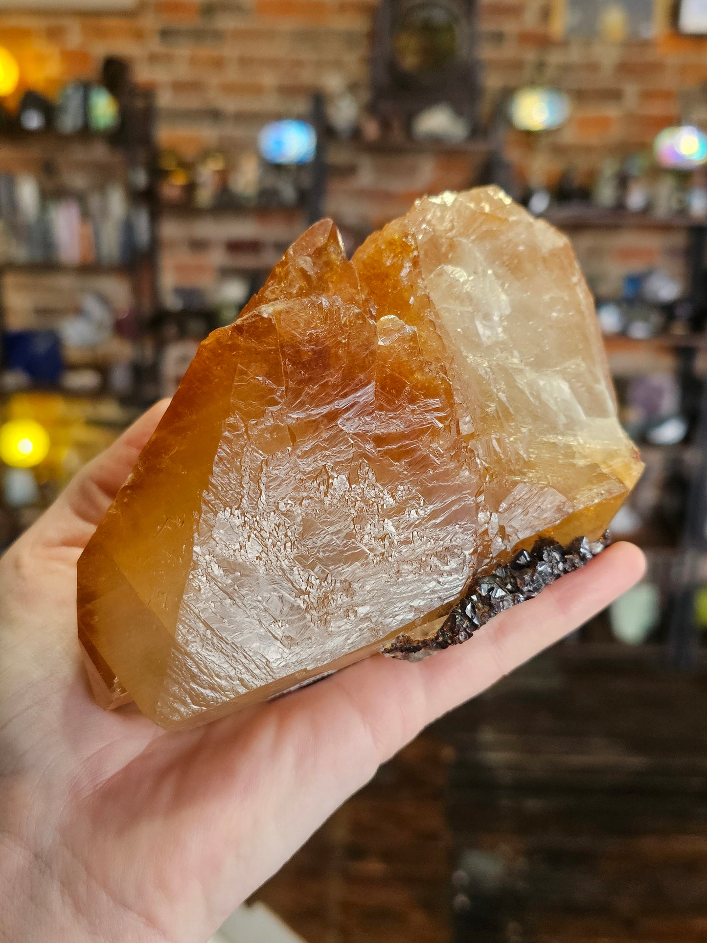 Sphalerite on Calcite