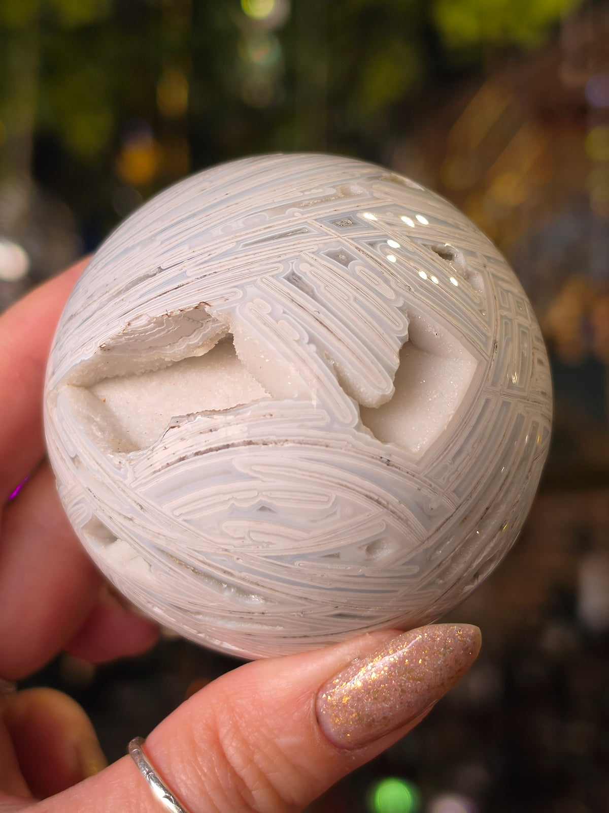 Lattice Lace Agate Sphere
