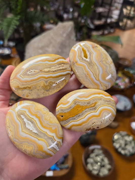 Java Lace Agate Palmstone