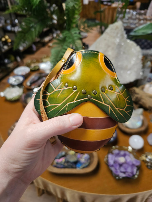 Bee coin purse