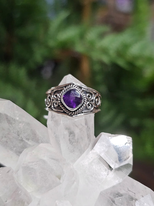 Size 7 Amethyst Ring