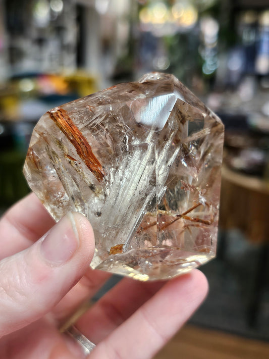 Amphibole in Quartz