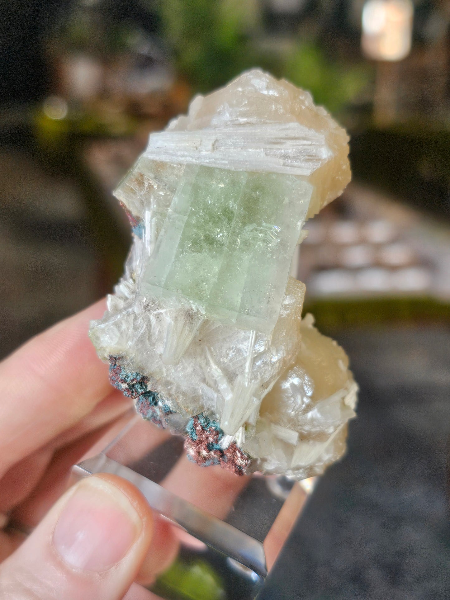 Apopthylite on Stilbite