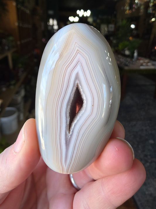 Banded Agate Palmstone