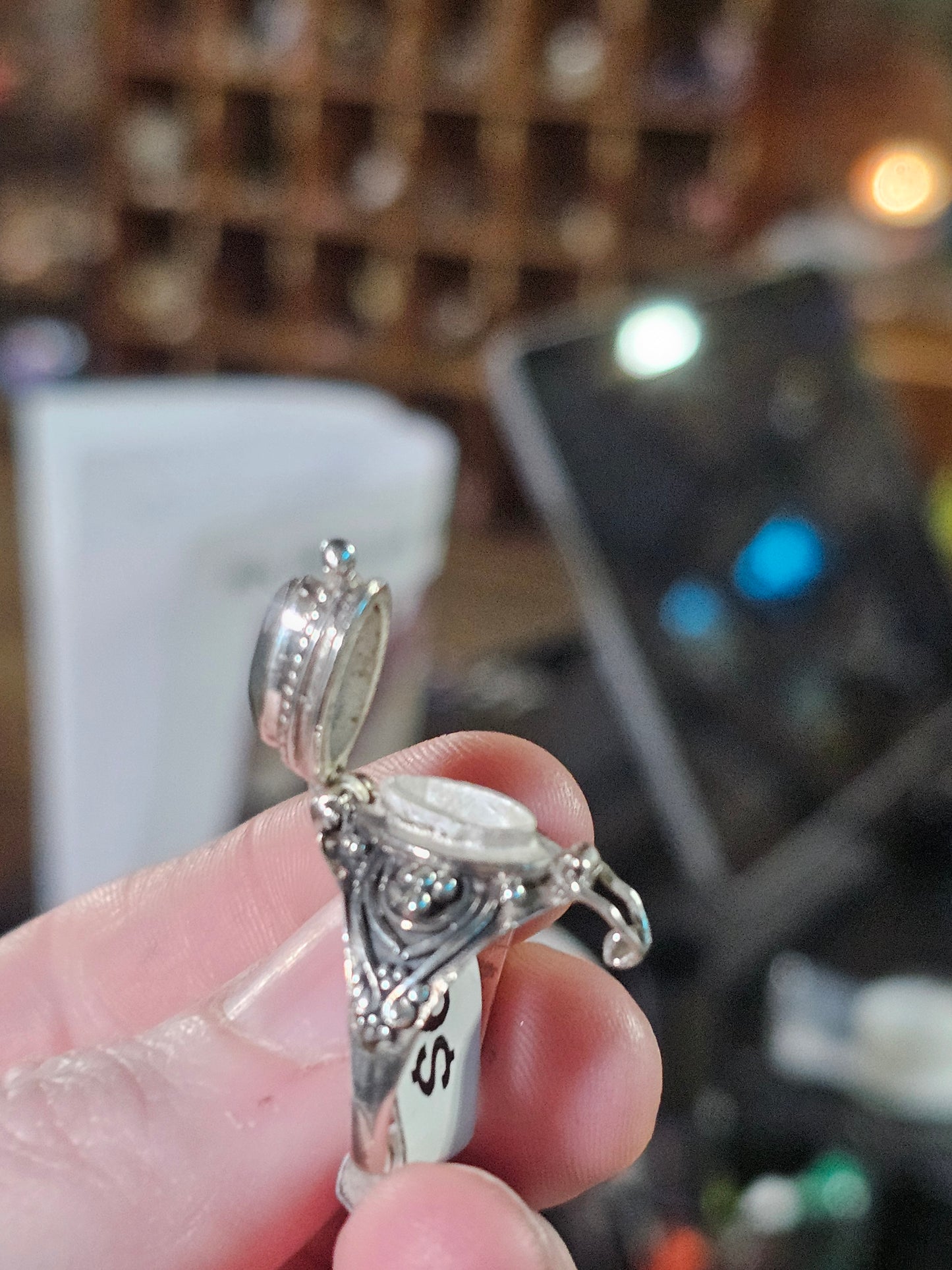 Size 8.5 Labradorite Poison Box Ring