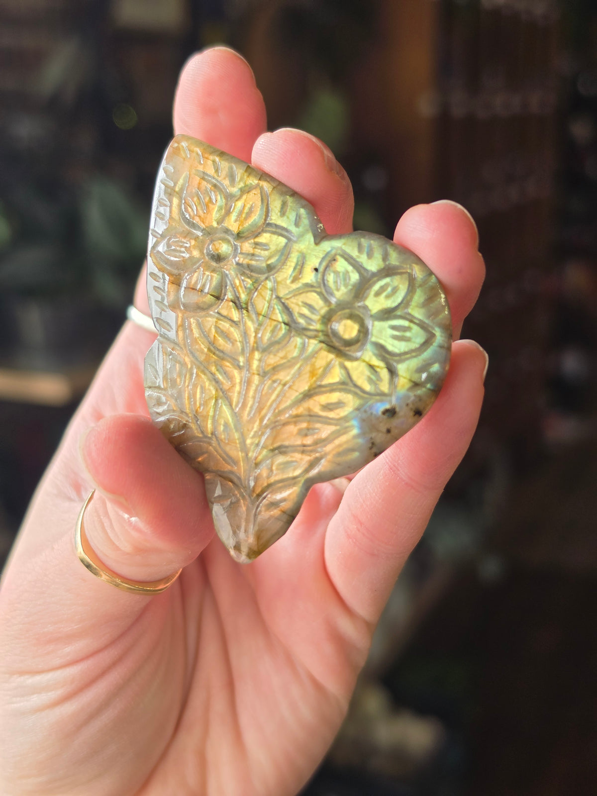 Labradorite Floral Carving Cabochon