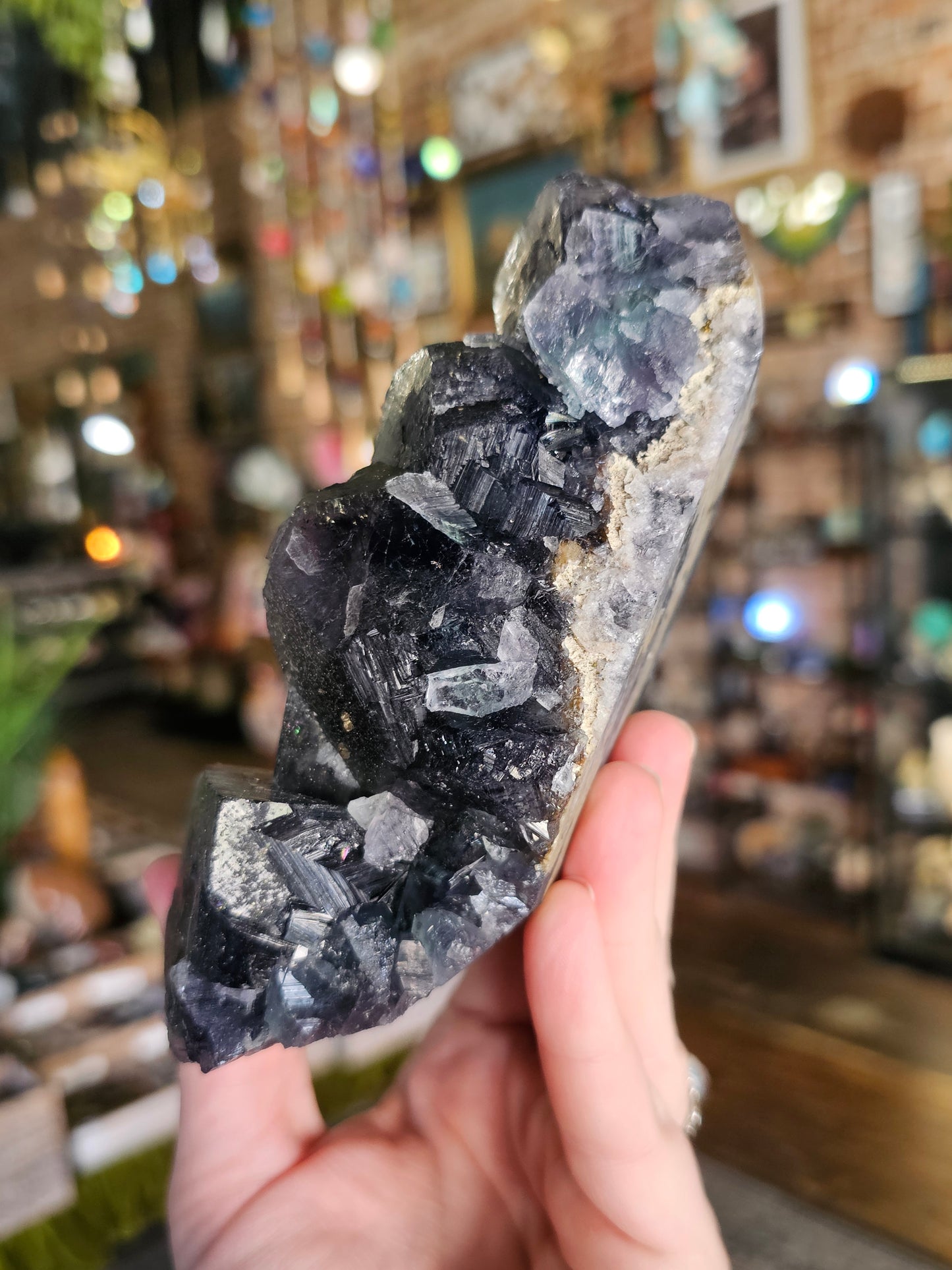 Daylight UV Reactive Fluorite