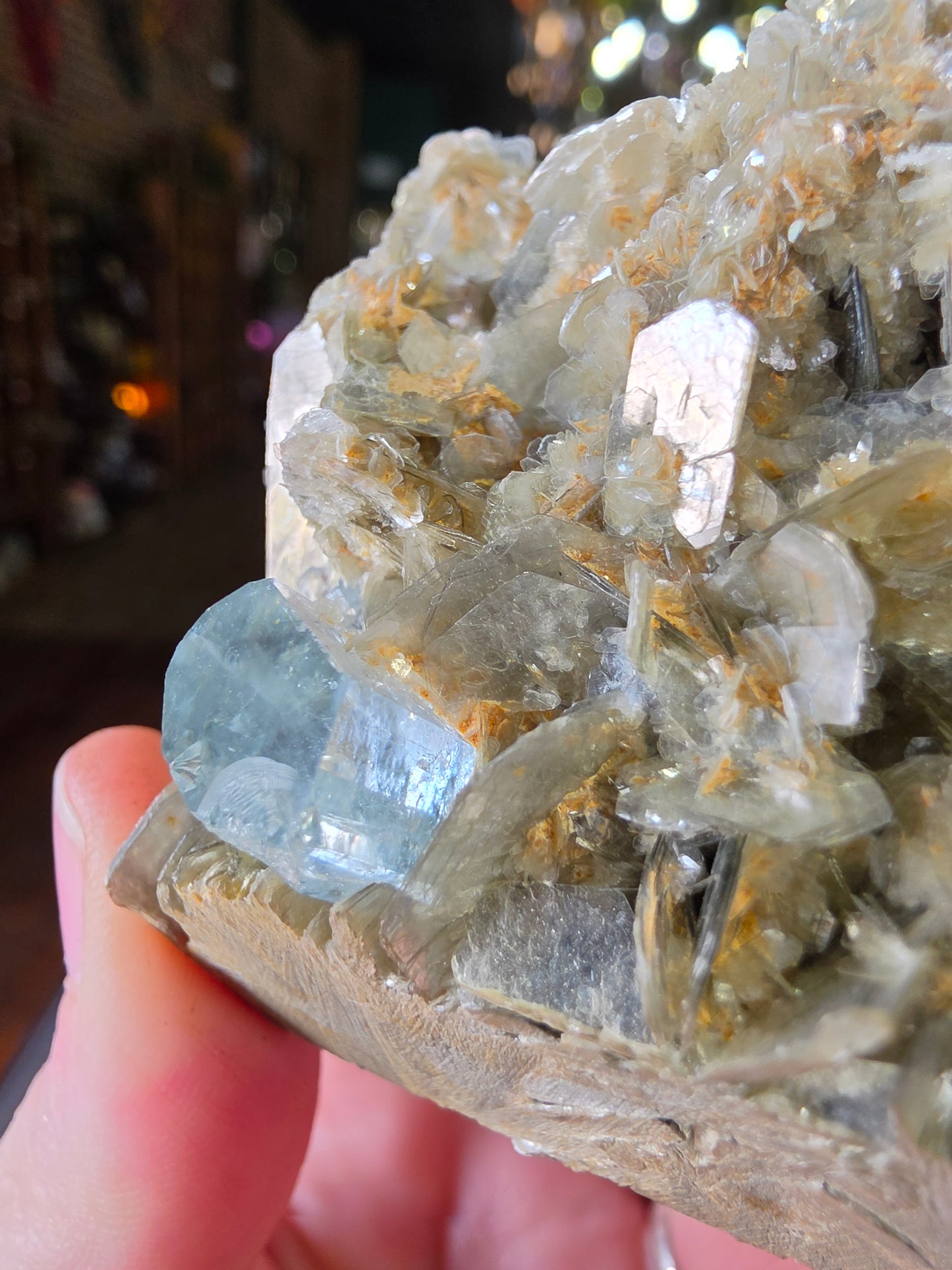 Aquamarine on Muscovite